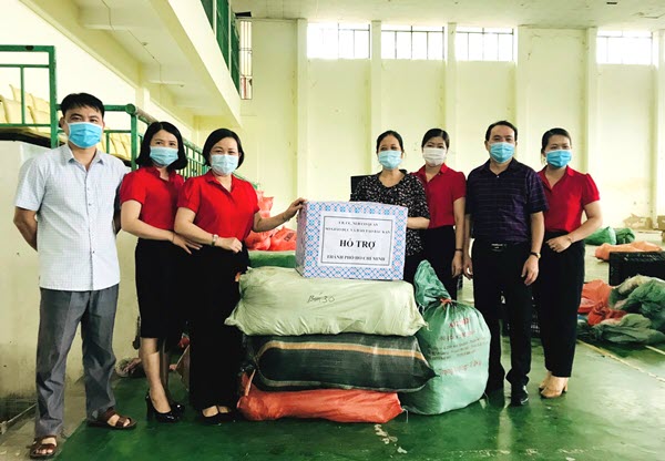 Công đoàn ngành GD&ĐT vận động CBNGNLĐ ủng hộ hàng hóa, nhu yếu phẩm hỗ trợ Thành phố Hồ Chí Minh phòng, chống dịch Covid-19