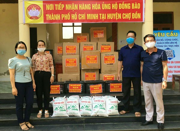 Đoàn viên Công đoàn huyện Chợ Đồn tích cực ủng hộ hàng hóa, nông sản hỗ trợ Thành phố Hồ Chí Minh phòng, chống dịch Covid - 19