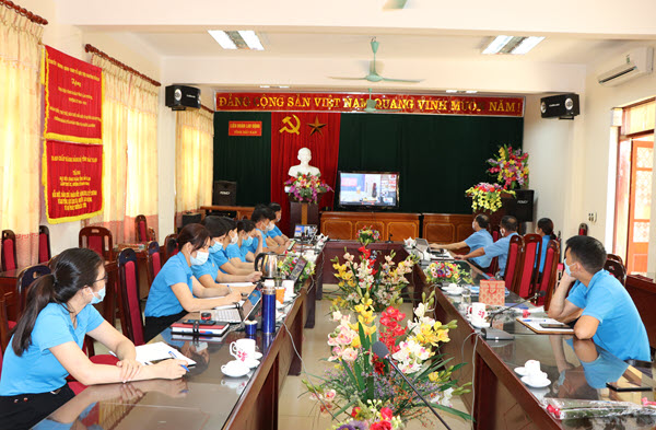 Tổng Liên đoàn Lao động Việt Nam phát động phong trào thi đua “Công nhân, viên chức, lao động nỗ lực vượt khó, sáng tạo, quyết tâm chiến thắng đại dịch Covid-19”