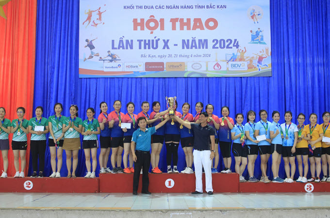 Hội thao Khối Thi đua các Ngân hàng tỉnh Bắc Kạn lần thứ X năm 2024 chào mừng Kỷ niệm 73 năm Ngày thành lập Ngân hàng Việt Nam