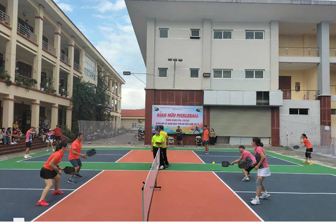 Giao hữu Pickleball trong CNVCLĐ thành phố  chào mừng Kỷ niệm 94 năm Ngày Phụ nữ Việt Nam 20.10